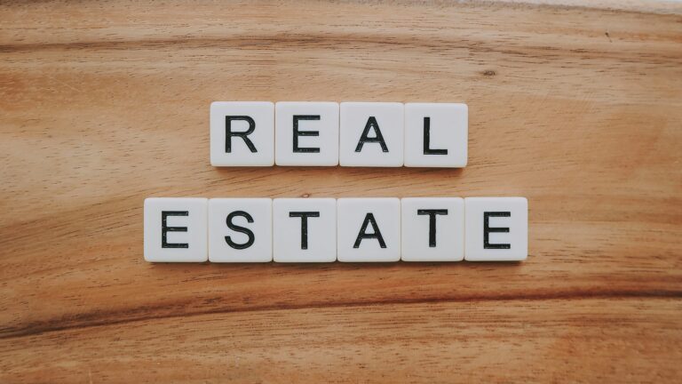 Best RERA Advocate in Lucknow – Trusted Legal Help for Real Estate Disputes